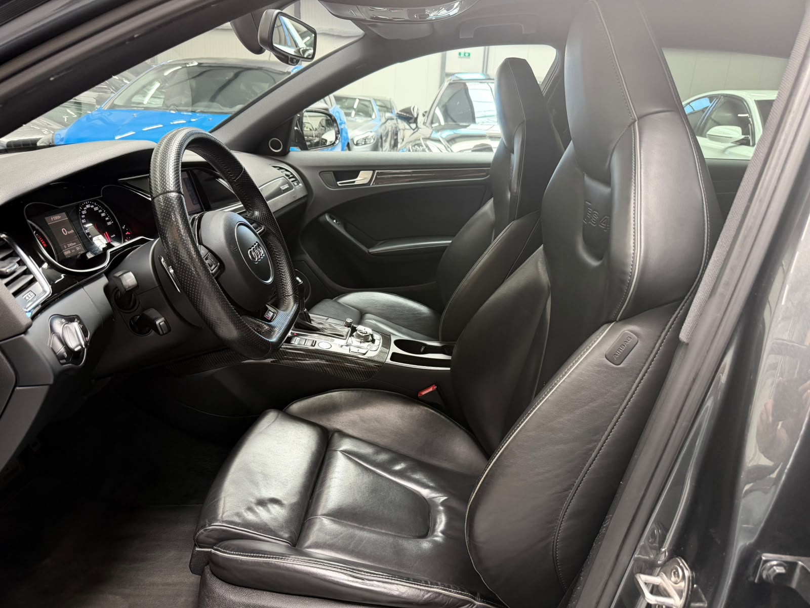 AUDI RS4 Avant 4.2 FSI V8 quattro S-tronic *CAPRISTO"-image-22