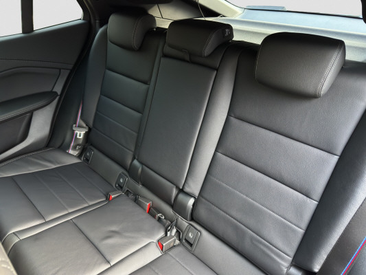BMW iX2 xDrive 30 M Sport Pro-image-9