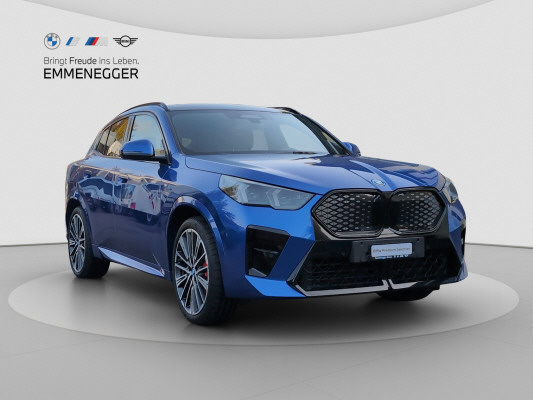 BMW iX2 xDrive 30 M Sport Pro-showroom-element-2