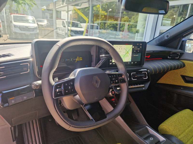 RENAULT R5 E-Tech Comfort Range iconic five-image-5