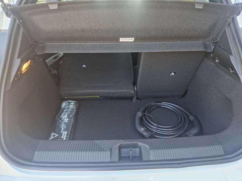 RENAULT R5 E-Tech Comfort Range iconic five-image-12