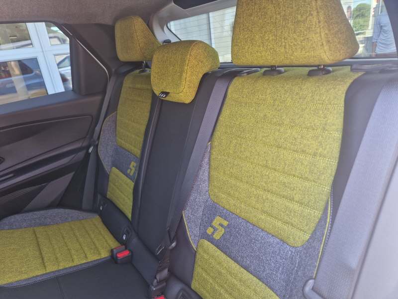 RENAULT R5 E-Tech Comfort Range iconic five-image-11