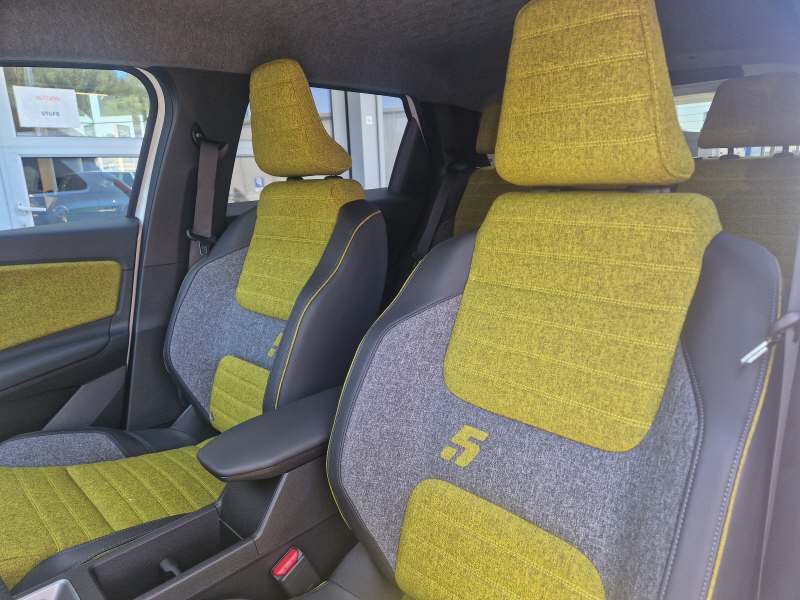 RENAULT R5 E-Tech Comfort Range iconic five-image-4