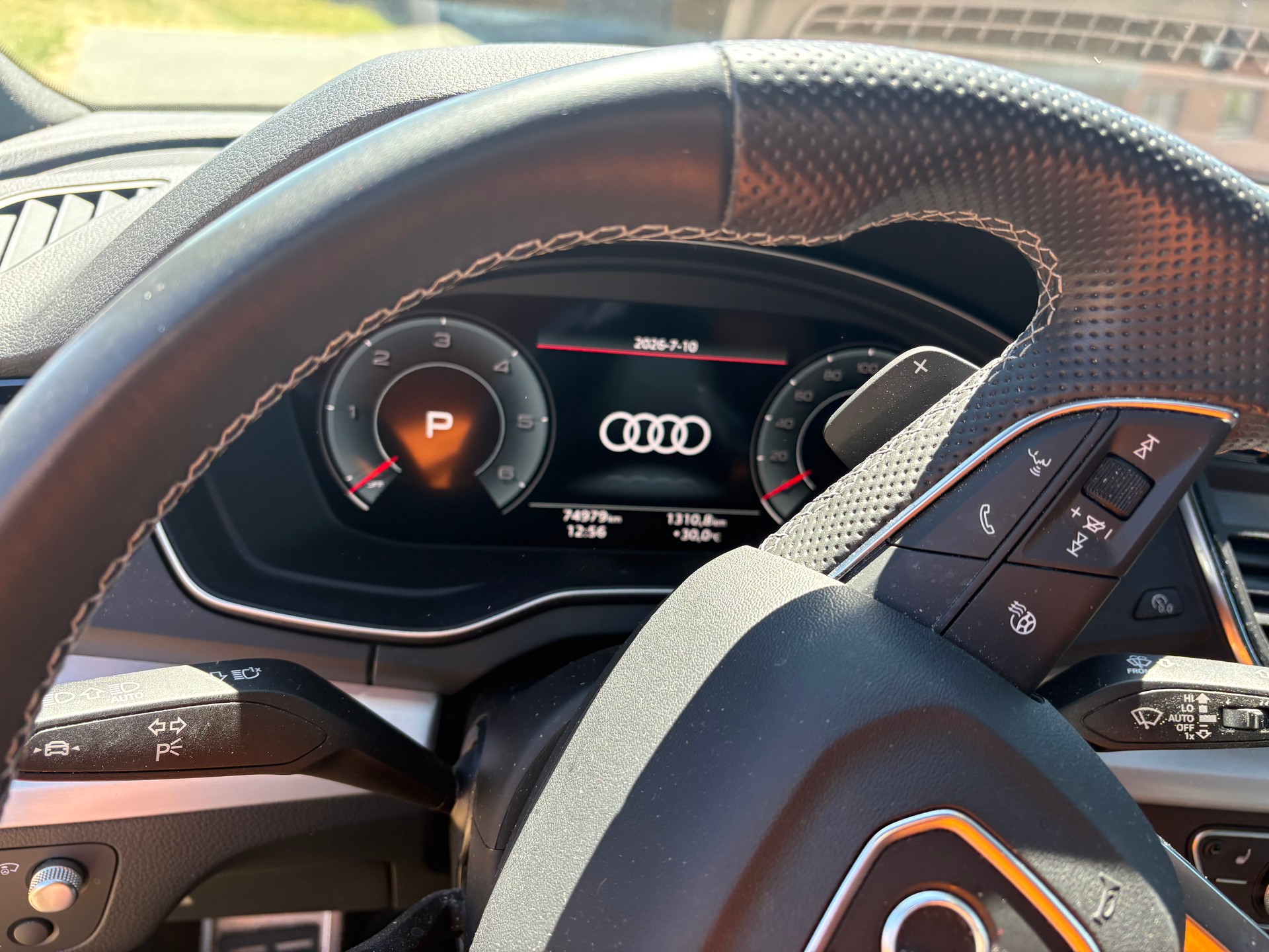 AUDI 2.0 40 TDI S Line quattro S-Tronic-image-3
