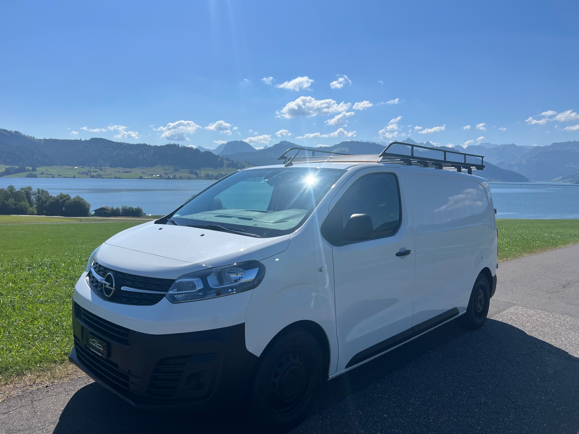 OPEL Vivaro Cargo 1.5 CDTI Inkl. Innenausbau!-image-0