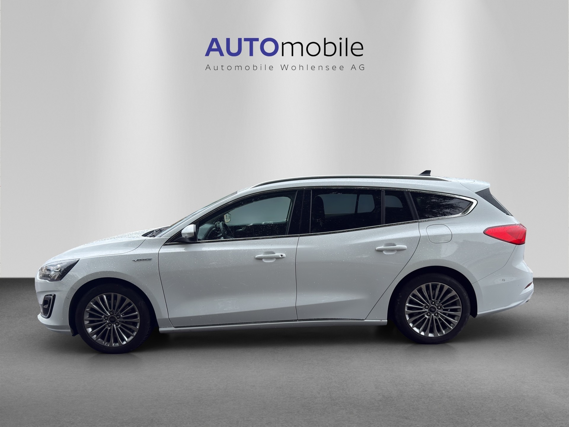 FORD Focus 1.0 SCTi Vignale Automatic-image-0