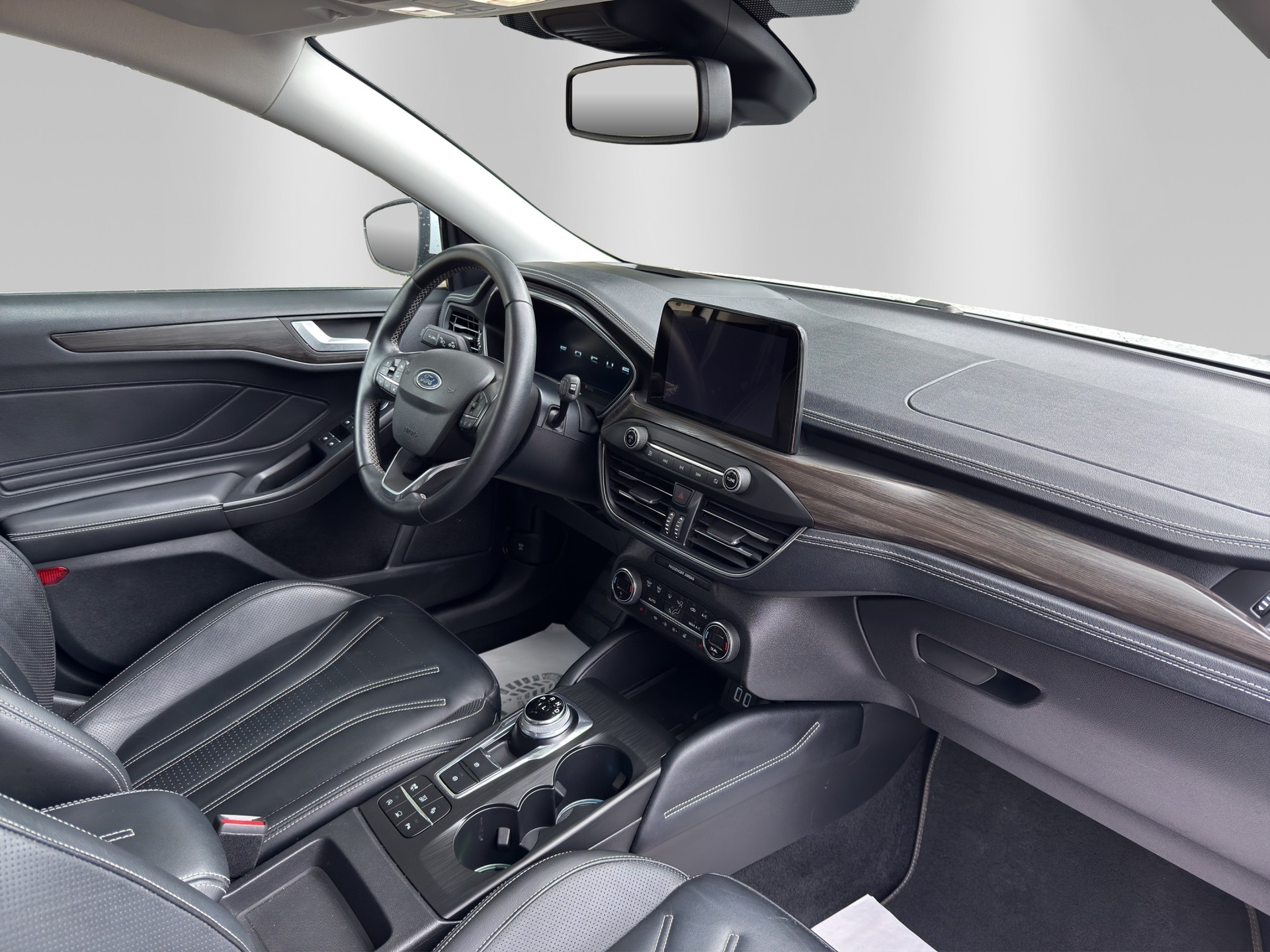 FORD Focus 1.0 SCTi Vignale Automatic-image-12