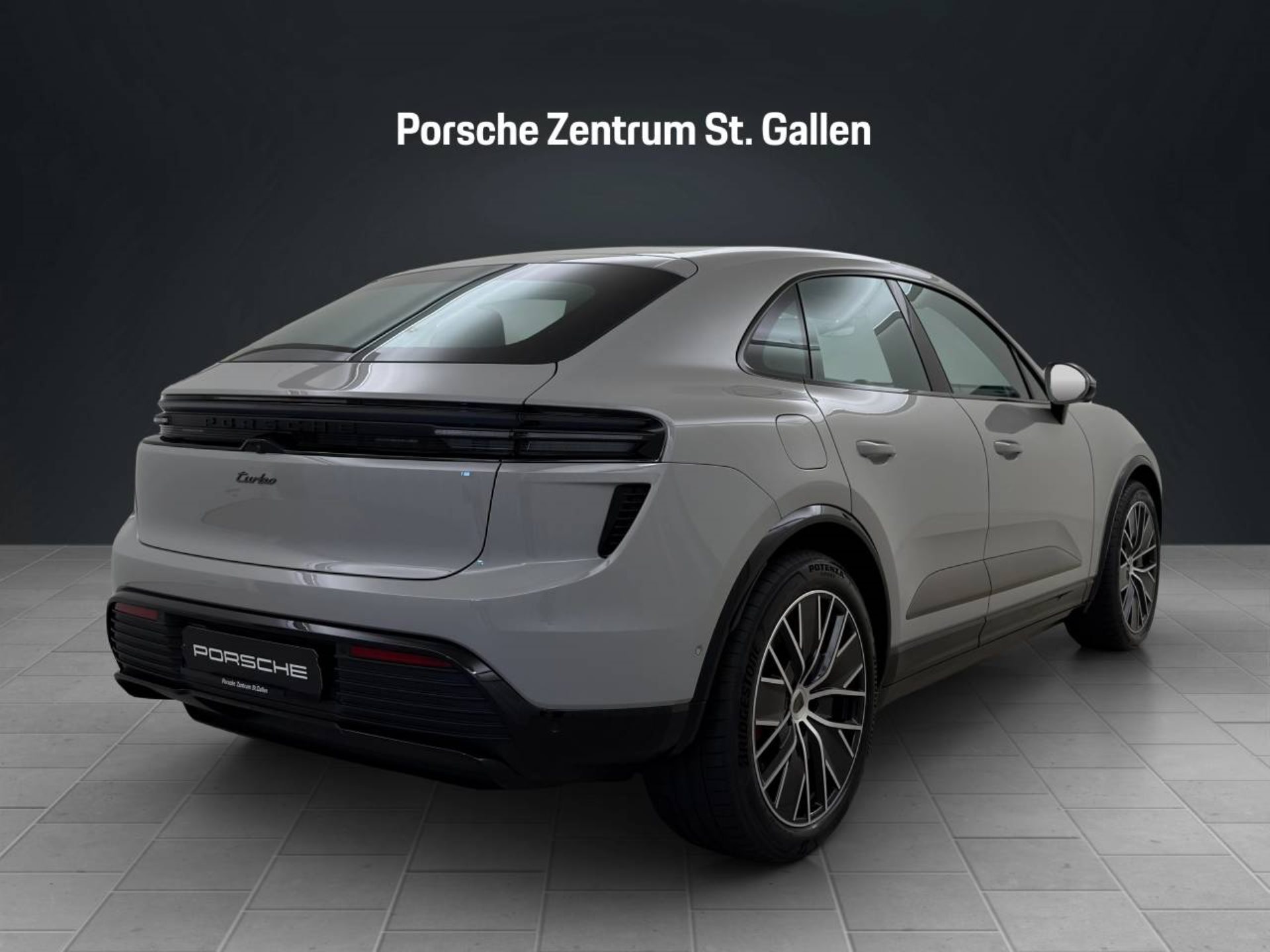 PORSCHE Macan Turbo-image-6