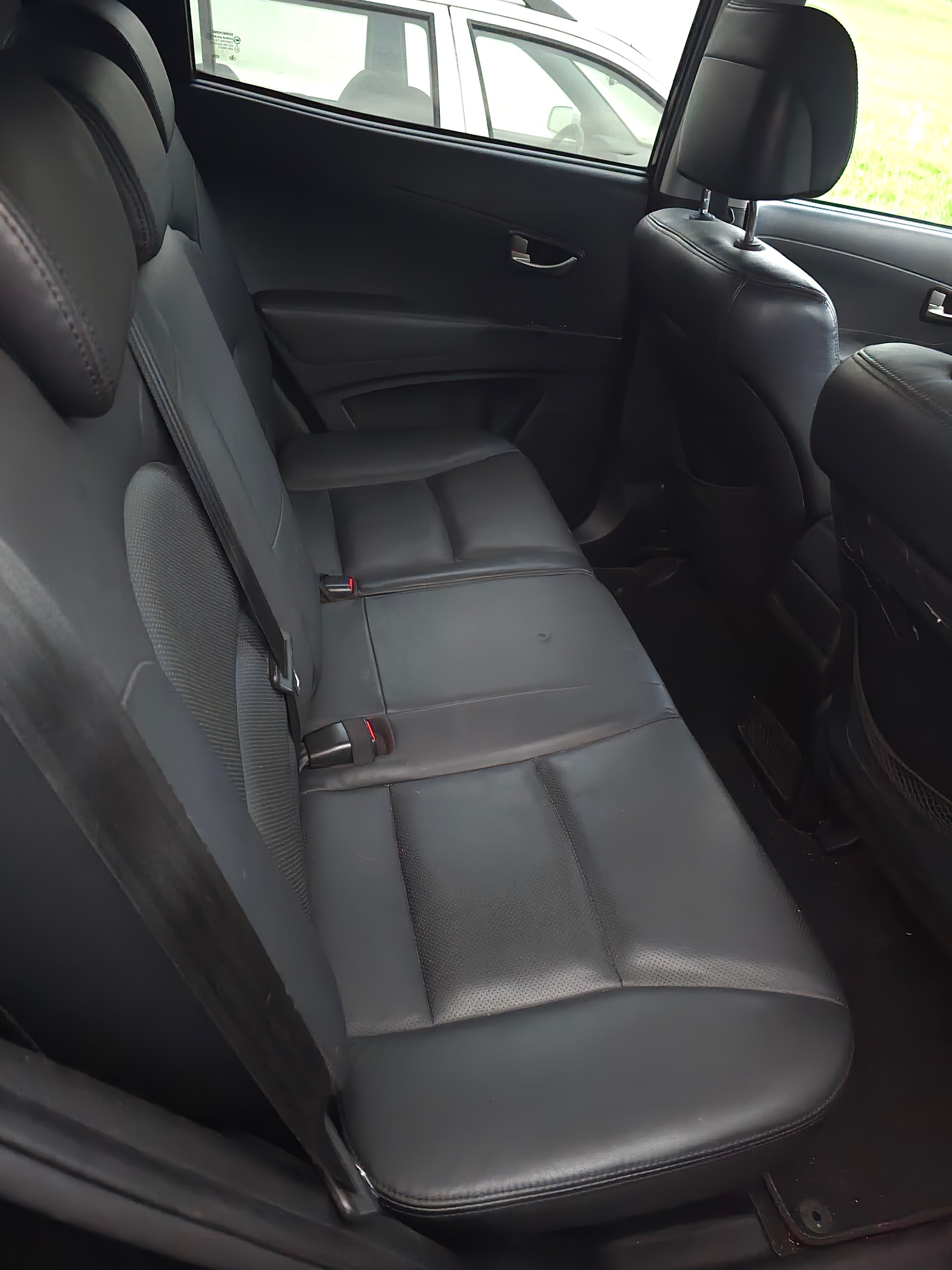 KGM-SsangYong Korando 2.0 e-XDI Quartz 4WD Automatic-image-7