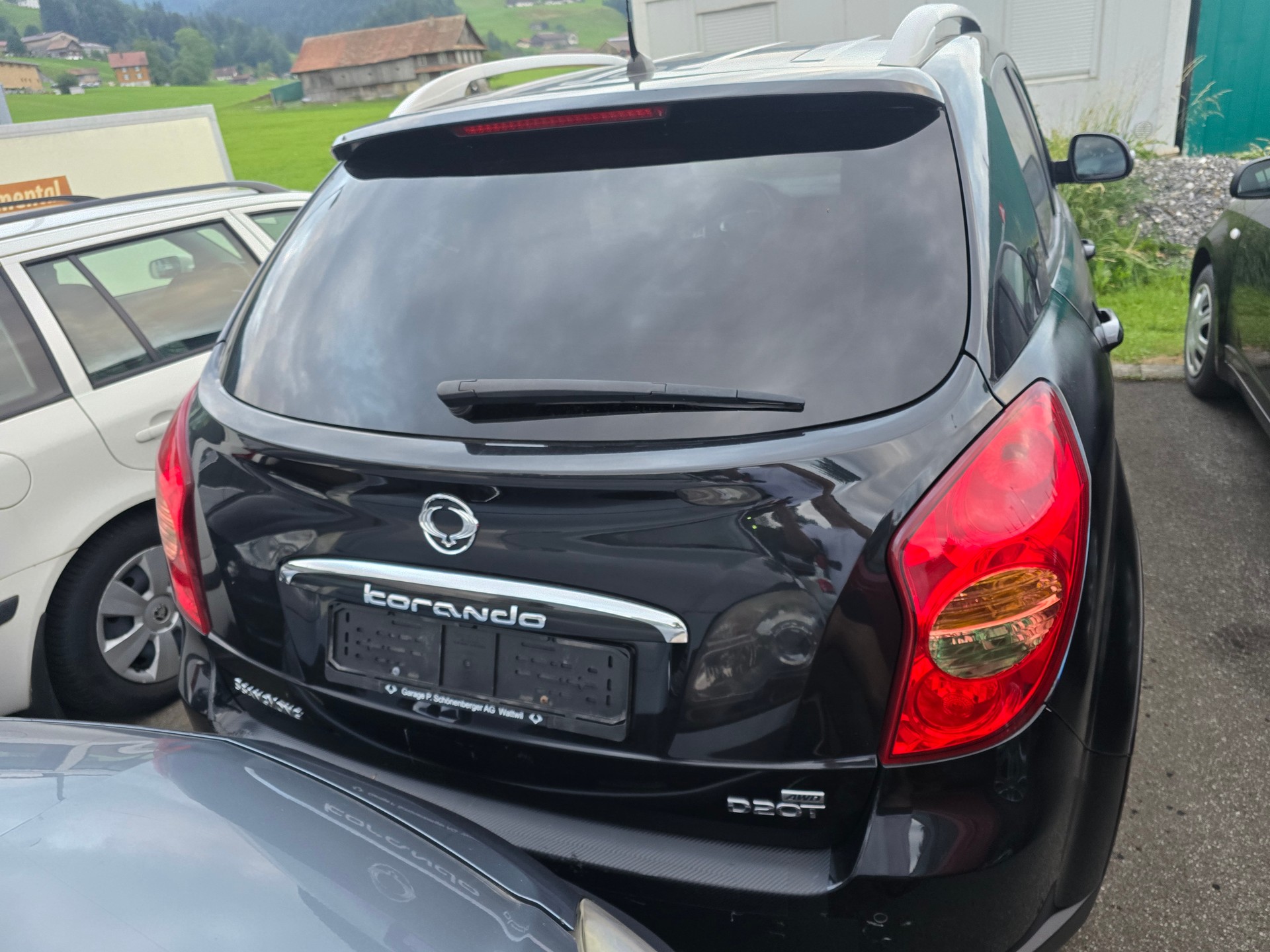 KGM-SsangYong Korando 2.0 e-XDI Quartz 4WD Automatic-image-10