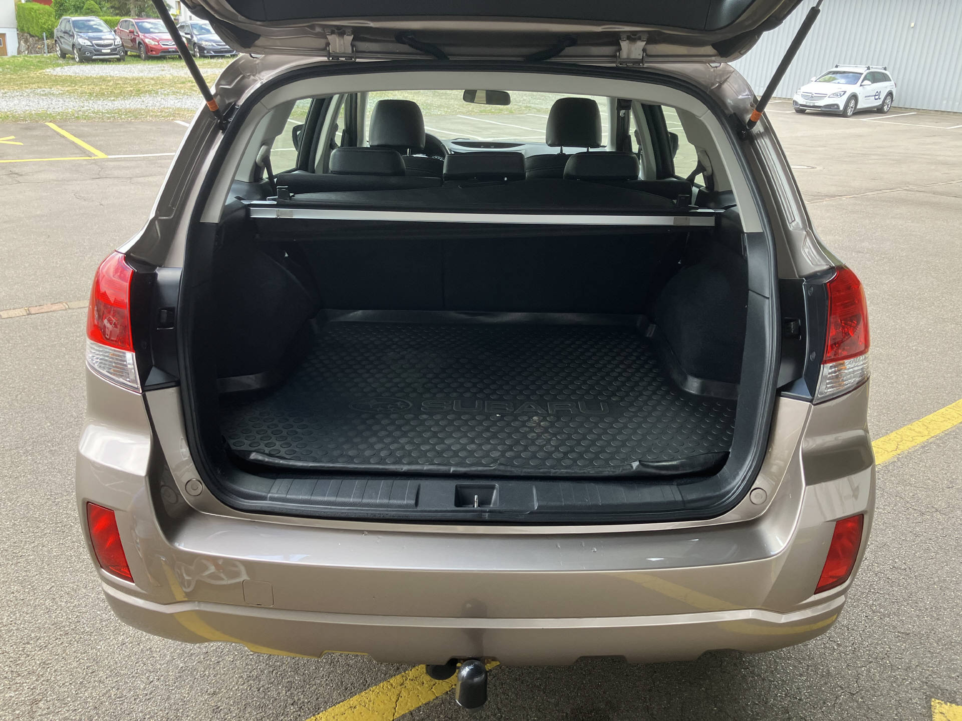 SUBARU Outback 2.0D Swiss Classic AWD Lineartronic-image-7
