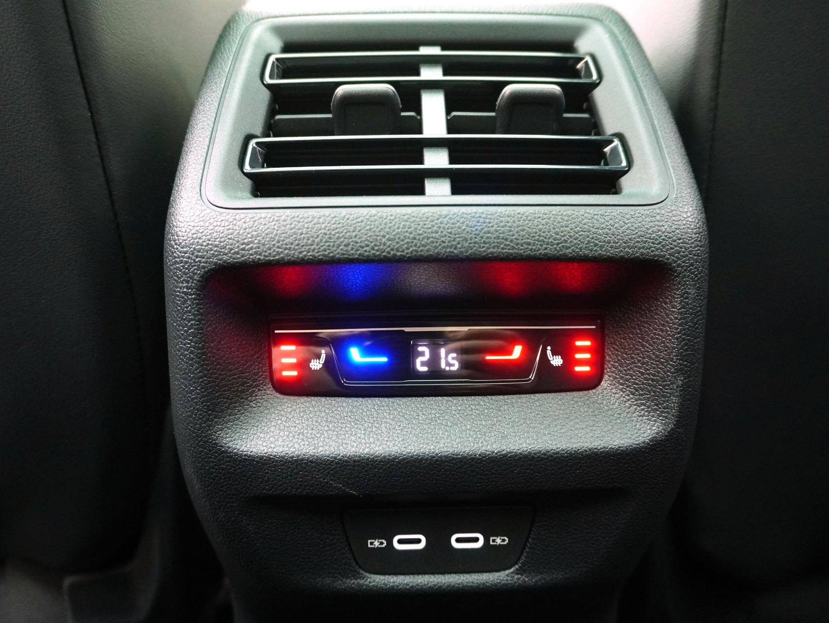 VW Tayron 2.0 TSI DSG R-Line Black Style 4Motion **VW Werksgarantie bis 10/2030**-image-13