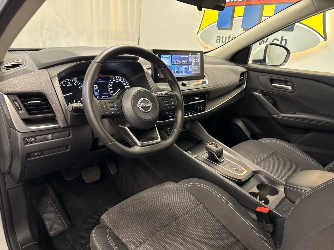 NISSAN Qashqai 1.3 DIG-T MHEV Acenta Xtronic-showroom-element-3