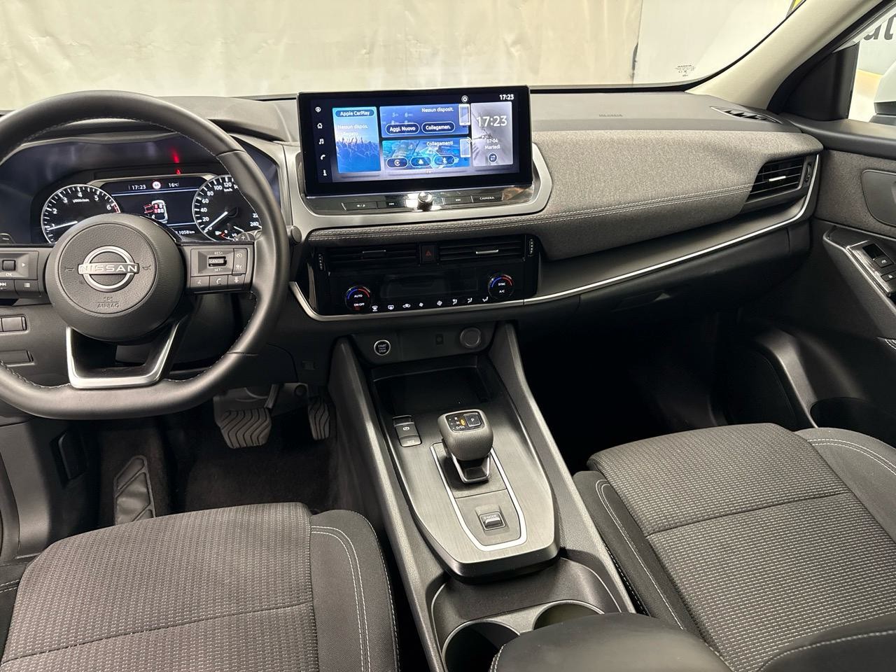 NISSAN Qashqai 1.3 DIG-T MHEV Acenta Xtronic-image-5