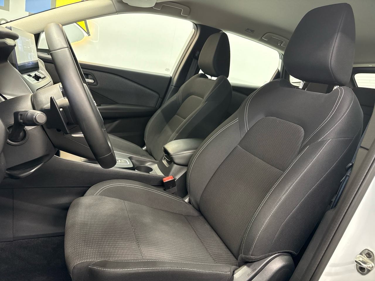 NISSAN Qashqai 1.3 DIG-T MHEV Acenta Xtronic-image-4