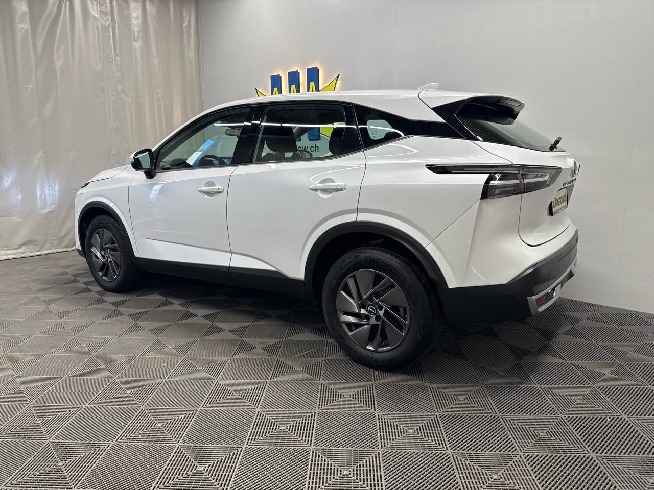 NISSAN Qashqai 1.3 DIG-T MHEV Acenta Xtronic-showroom-element-2