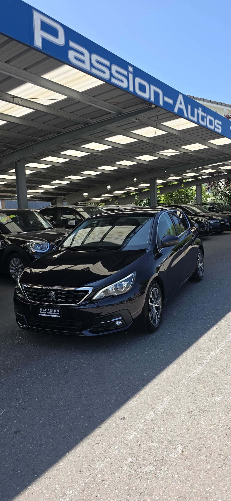 PEUGEOT 308 1.2 i STT-image-0
