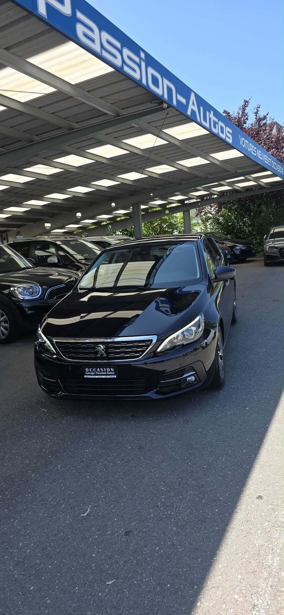 PEUGEOT 308 1.2 i STT-image-2