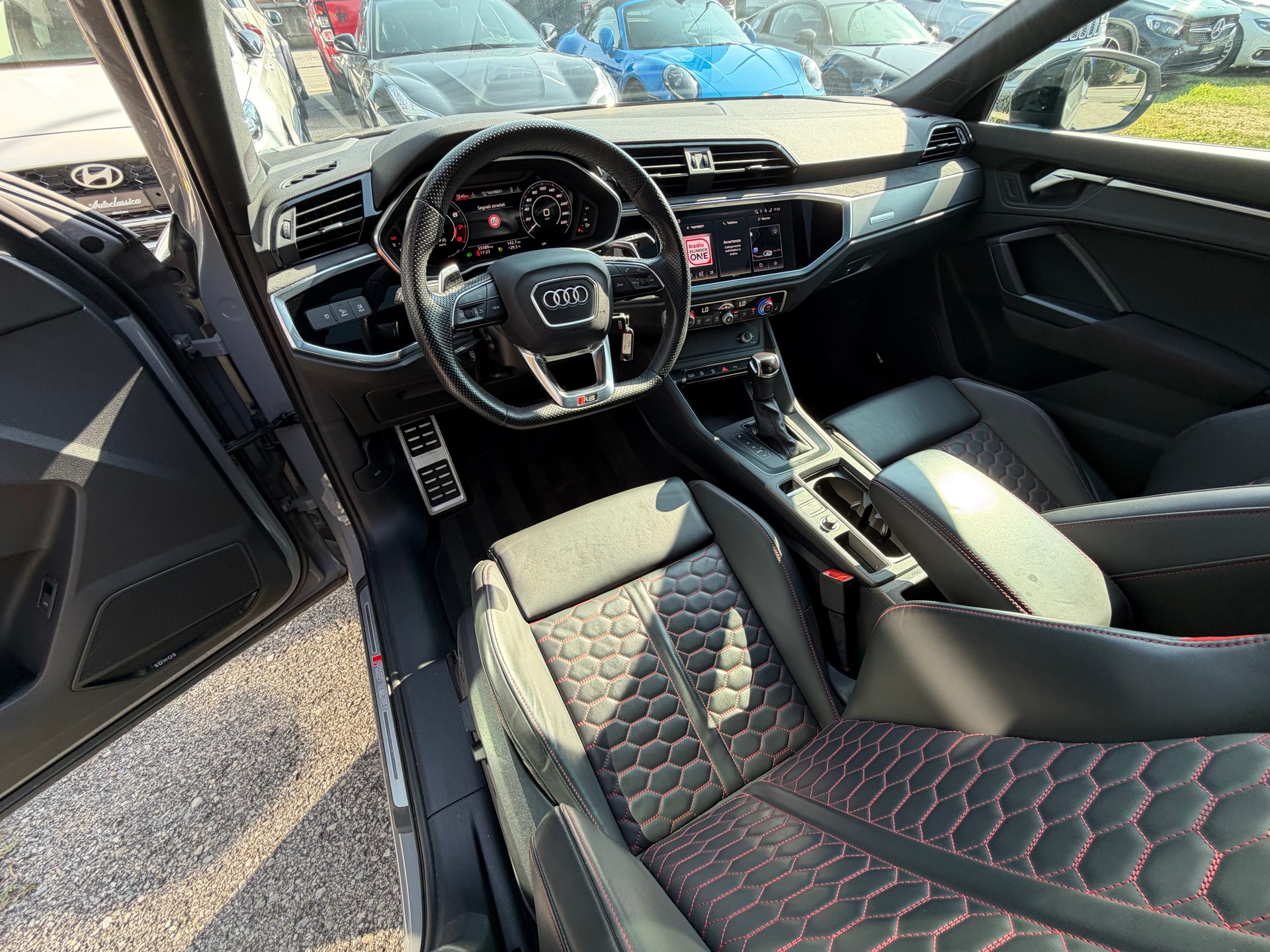 AUDI RS Q3 Sportback quattro S tronic-image-9