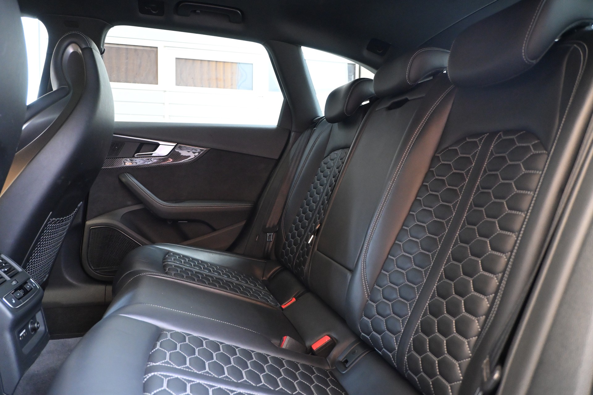 AUDI RS4 Avant 2.9 TFSI quattro tiptronic FRISCH AB MFK UND SERVICE TOP ANGEBOT Einzigartig Unique!!!!!!!!!!-image-12