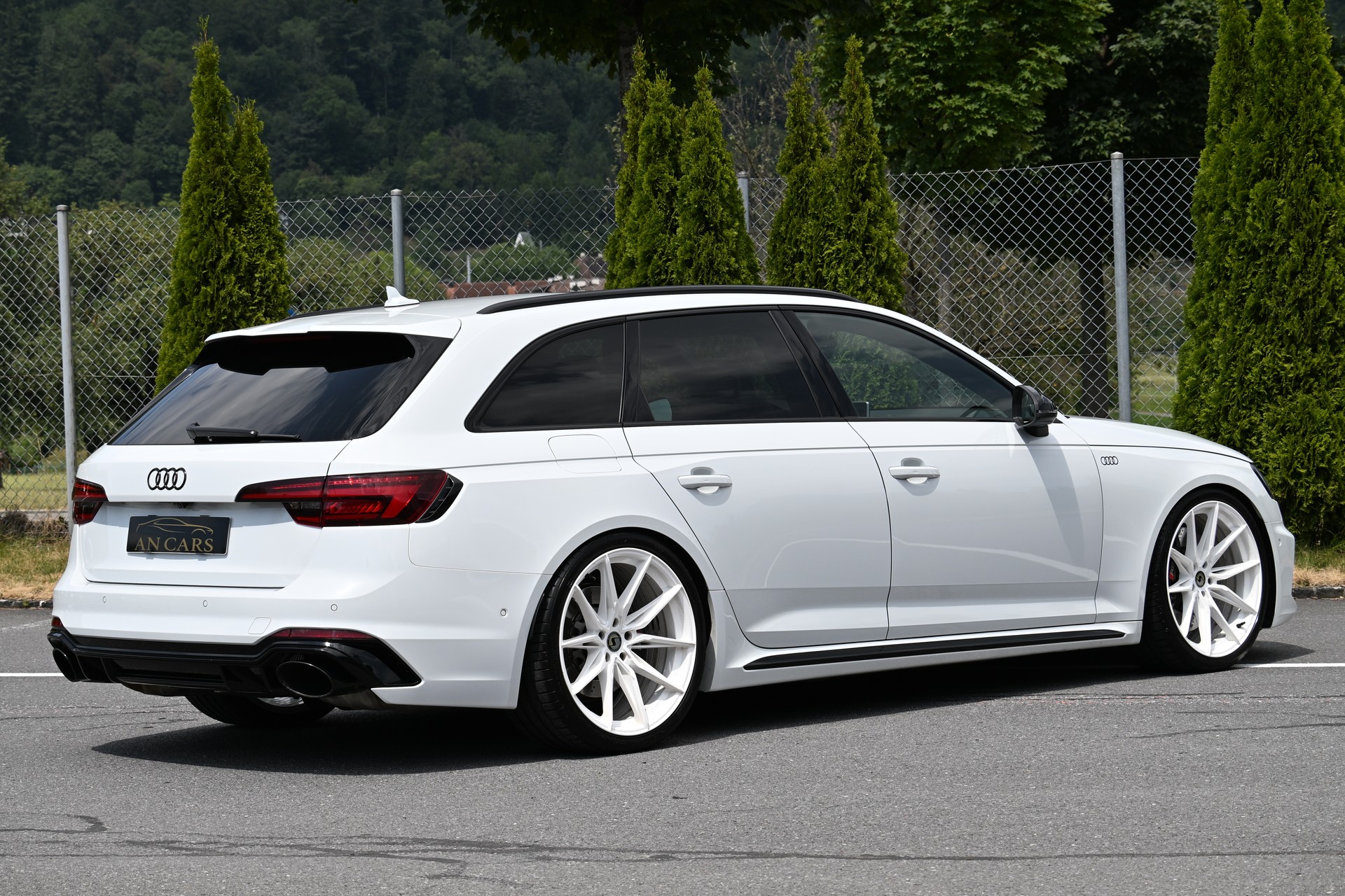 AUDI RS4 Avant 2.9 TFSI quattro tiptronic FRISCH AB MFK UND SERVICE TOP ANGEBOT Einzigartig Unique!!!!!!!!!!-image-8
