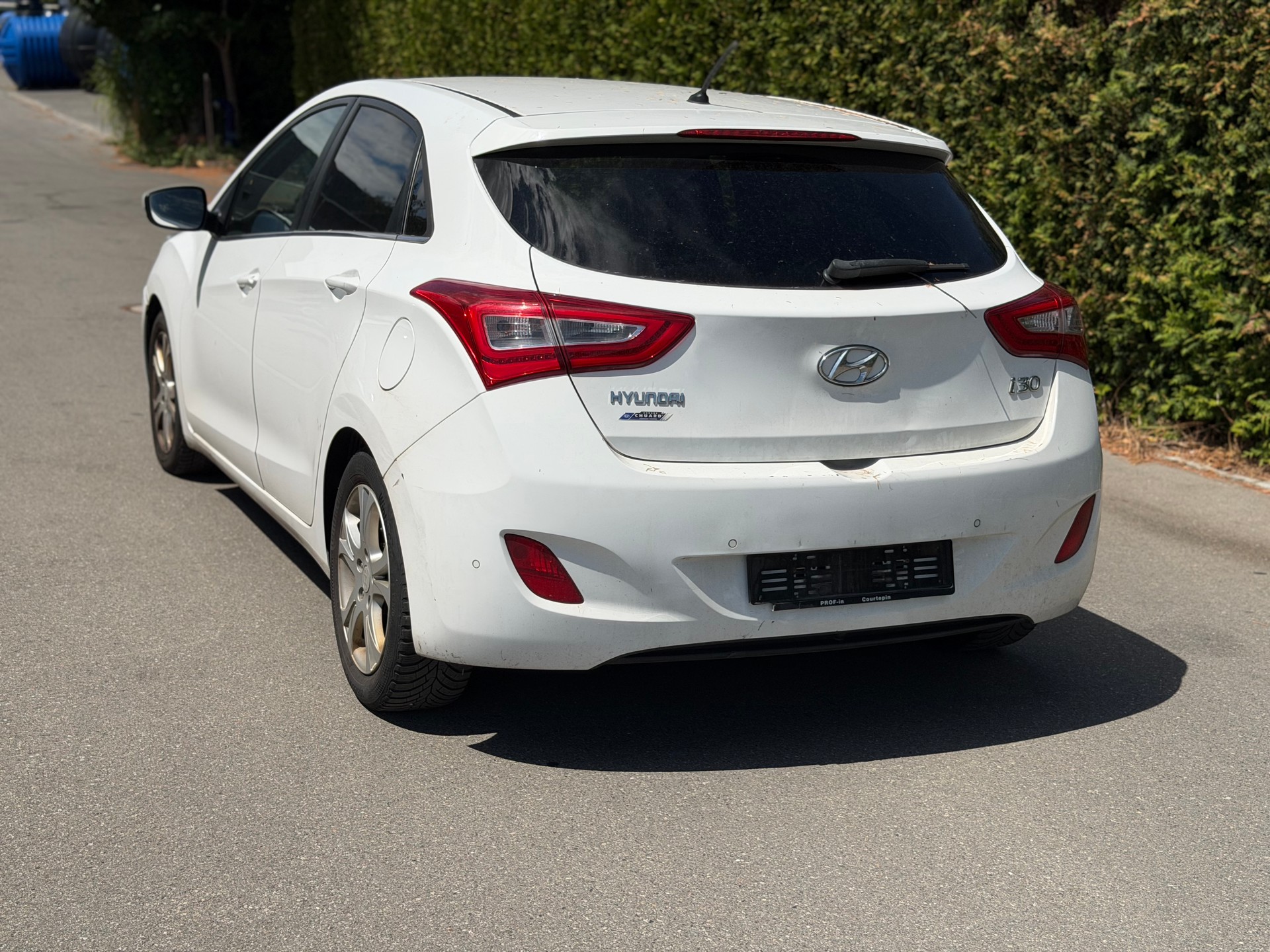 HYUNDAI i30 1.6 CRDi Vertex Automatic DCT-image-3