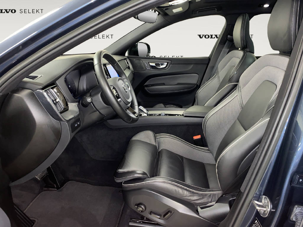 VOLVO XC60 2.0 T6 TE Ultimate Dark eAWD-image-5