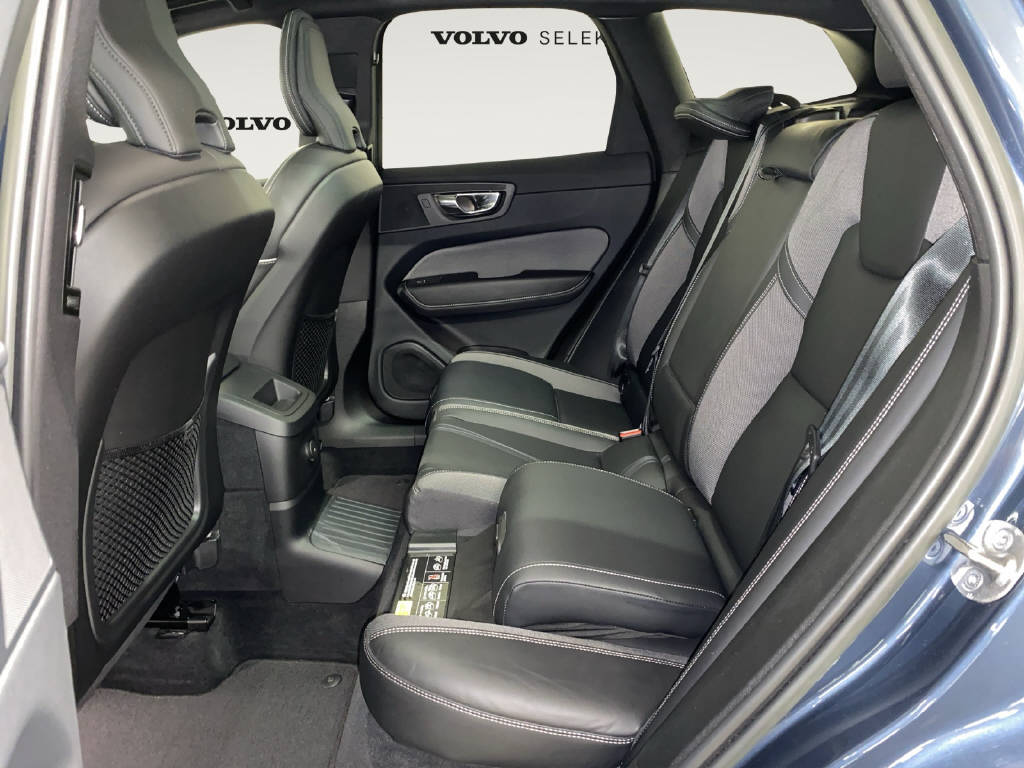 VOLVO XC60 2.0 T6 TE Ultimate Dark eAWD-image-12