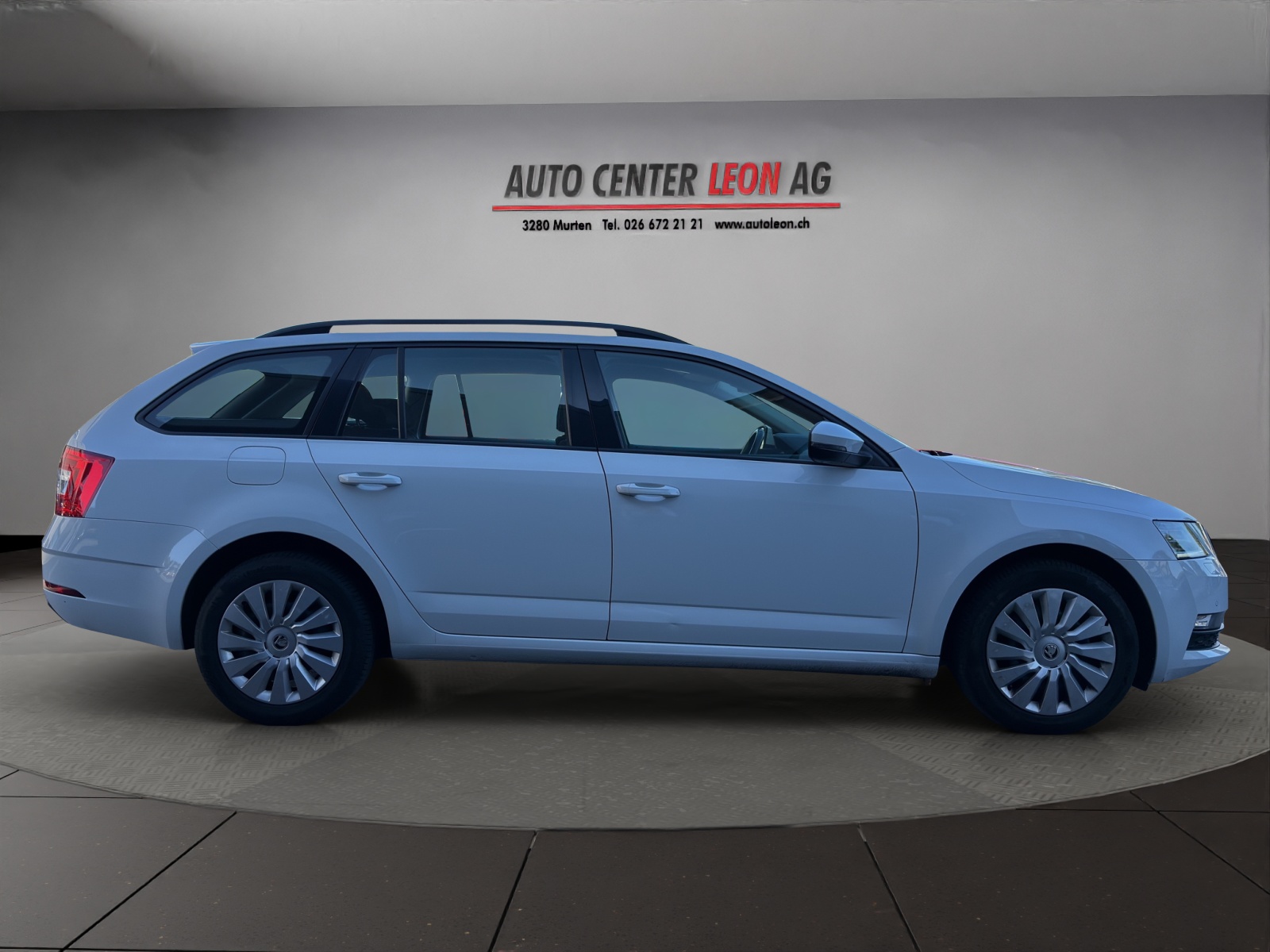 SKODA Octavia Combi 2.0 TDI Ambition DSG-image-6