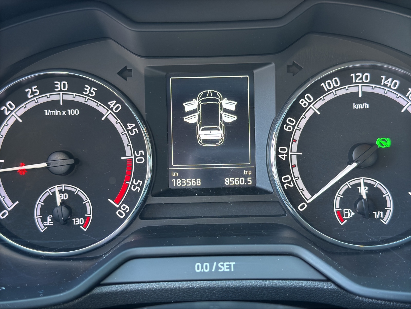 SKODA Octavia Combi 2.0 TDI Ambition DSG-image-10