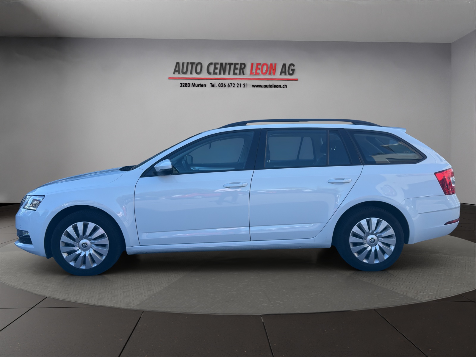 SKODA Octavia Combi 2.0 TDI Ambition DSG-showroom-element-2