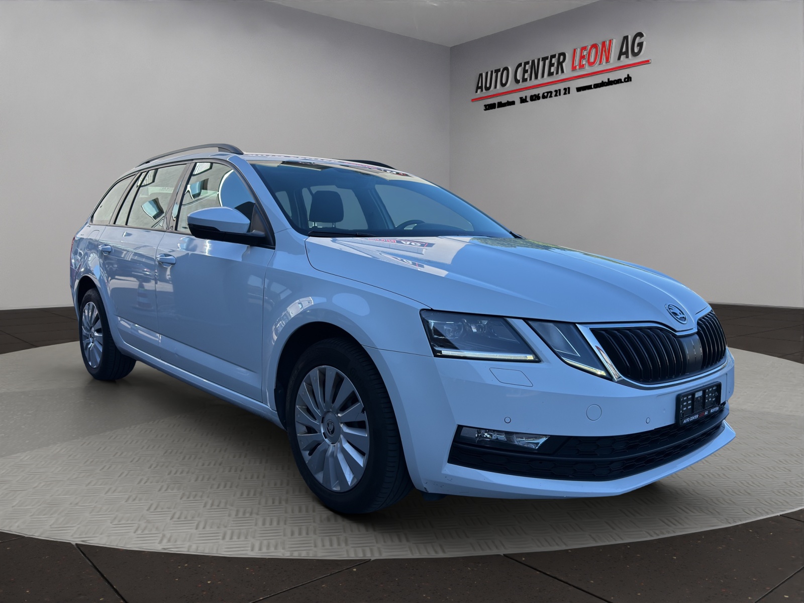 SKODA Octavia Combi 2.0 TDI Ambition DSG-image-7