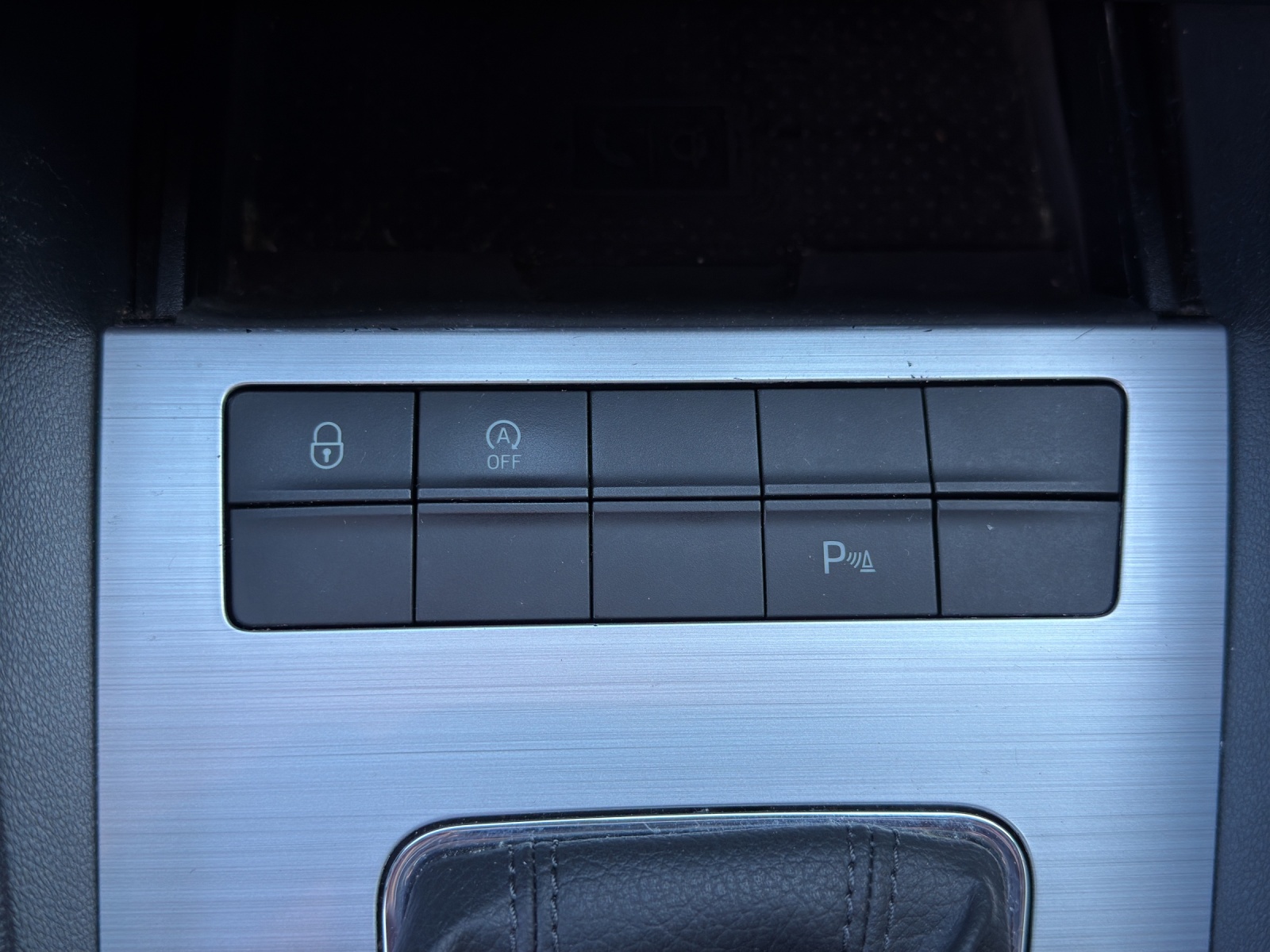 SKODA Octavia Combi 2.0 TDI Ambition DSG-image-25