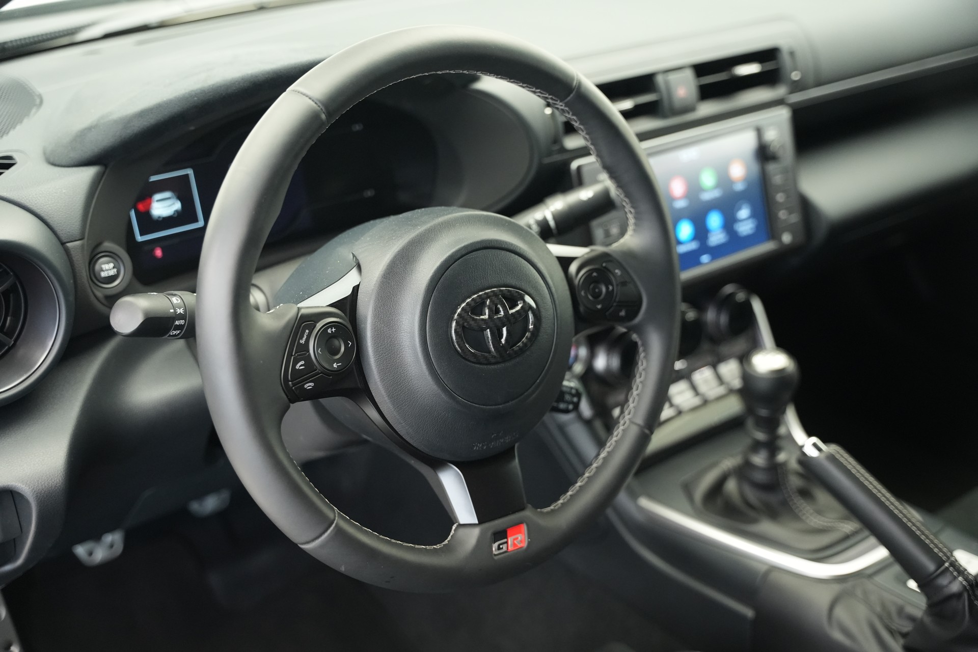 TOYOTA GR 86 2.4 Sport+ *CH-Fahrzeug*-image-16