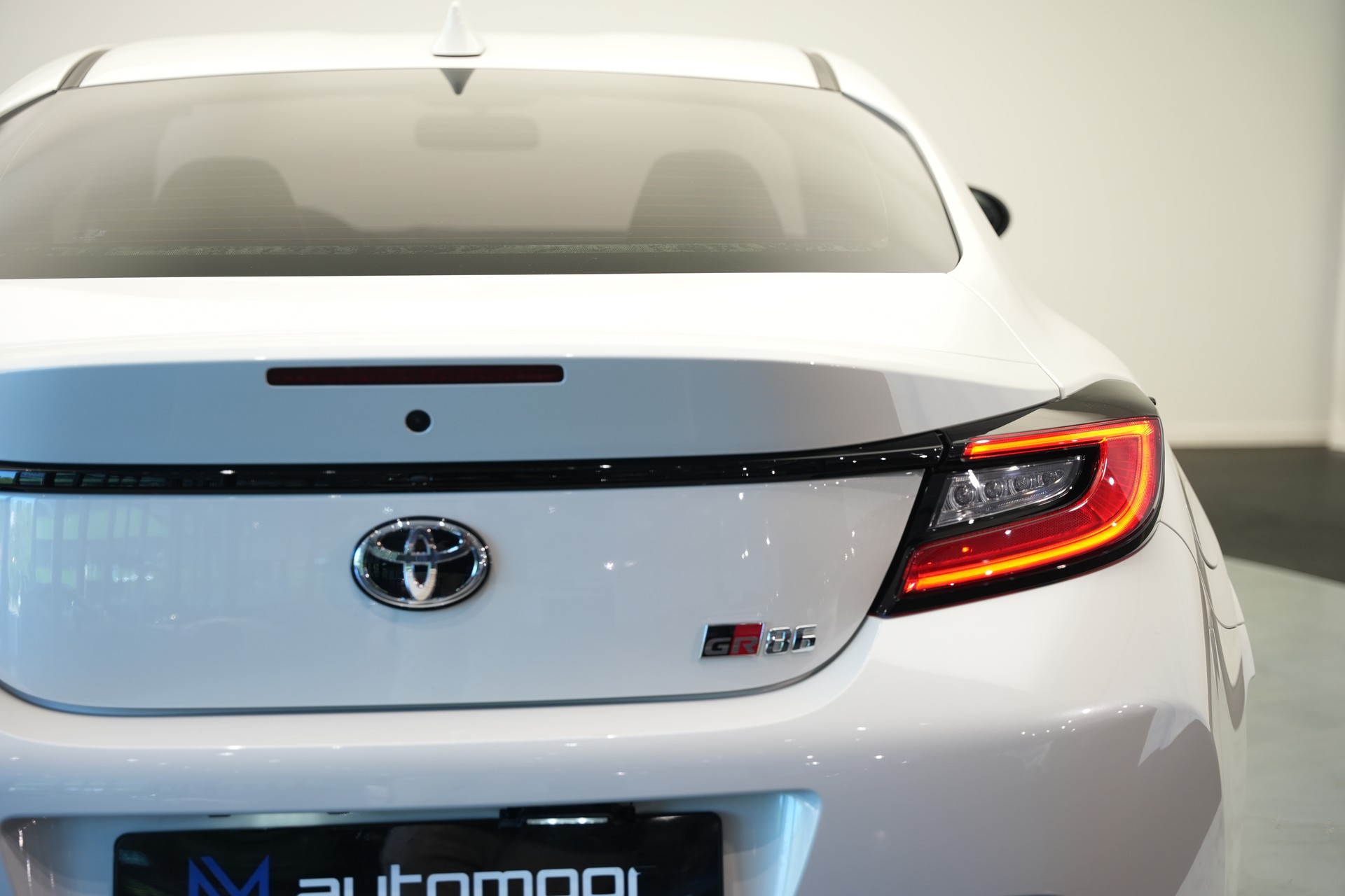 TOYOTA GR 86 2.4 Sport+ *CH-Fahrzeug*-image-29