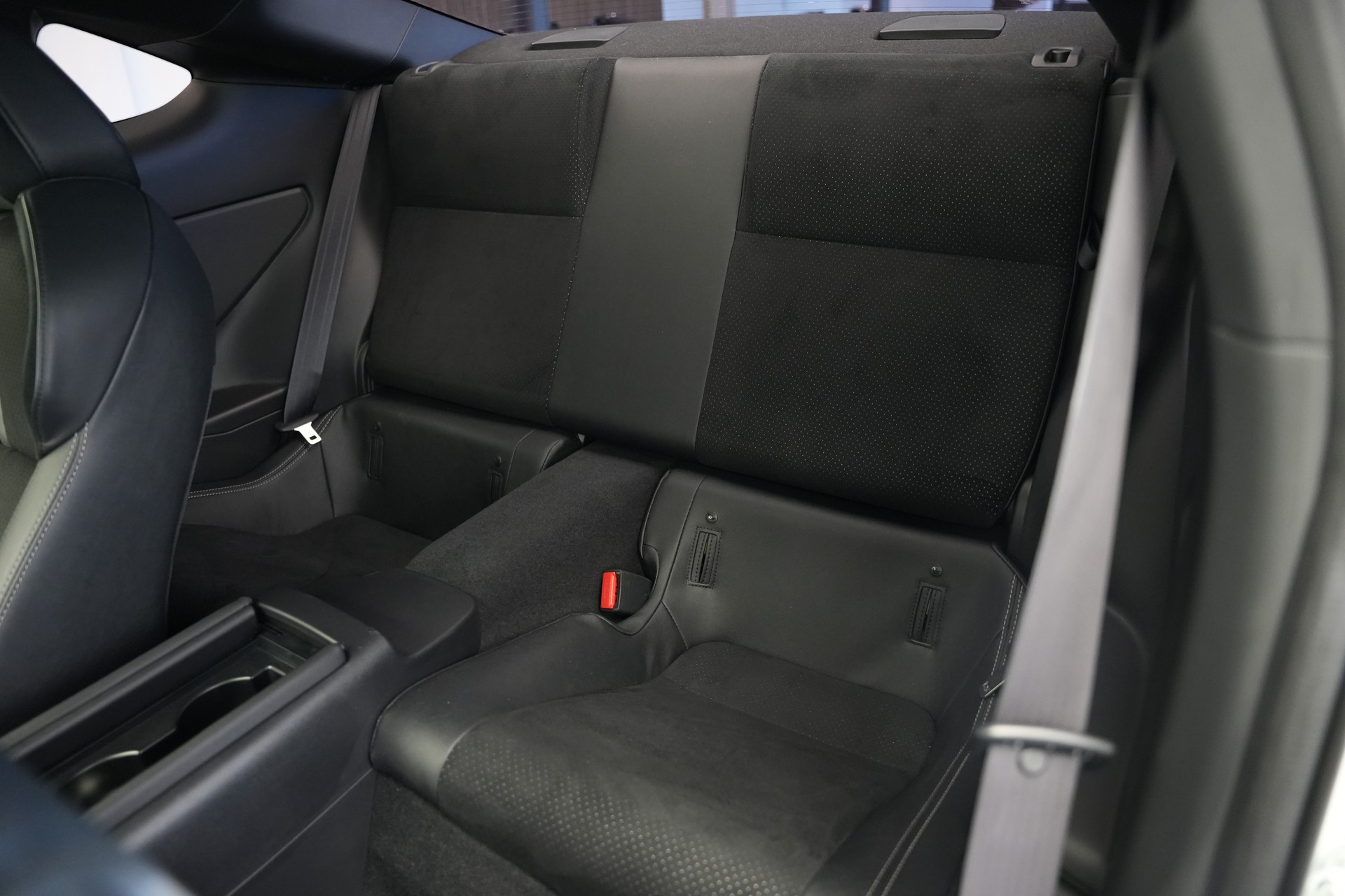 TOYOTA GR 86 2.4 Sport+ *CH-Fahrzeug*-image-13
