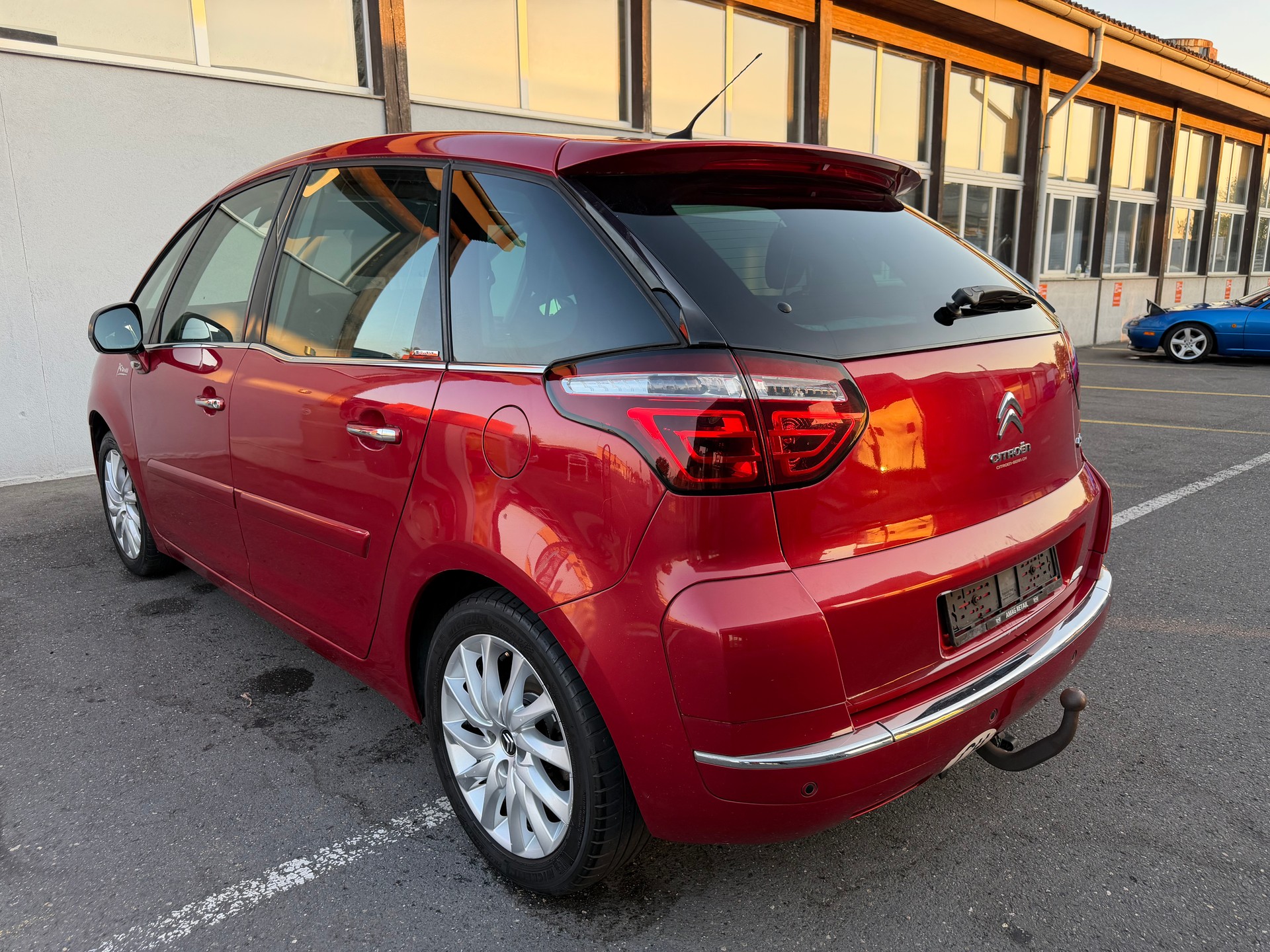 CITROEN C4 Picasso 1.6i 16V THP Séduction EGS6-image-3