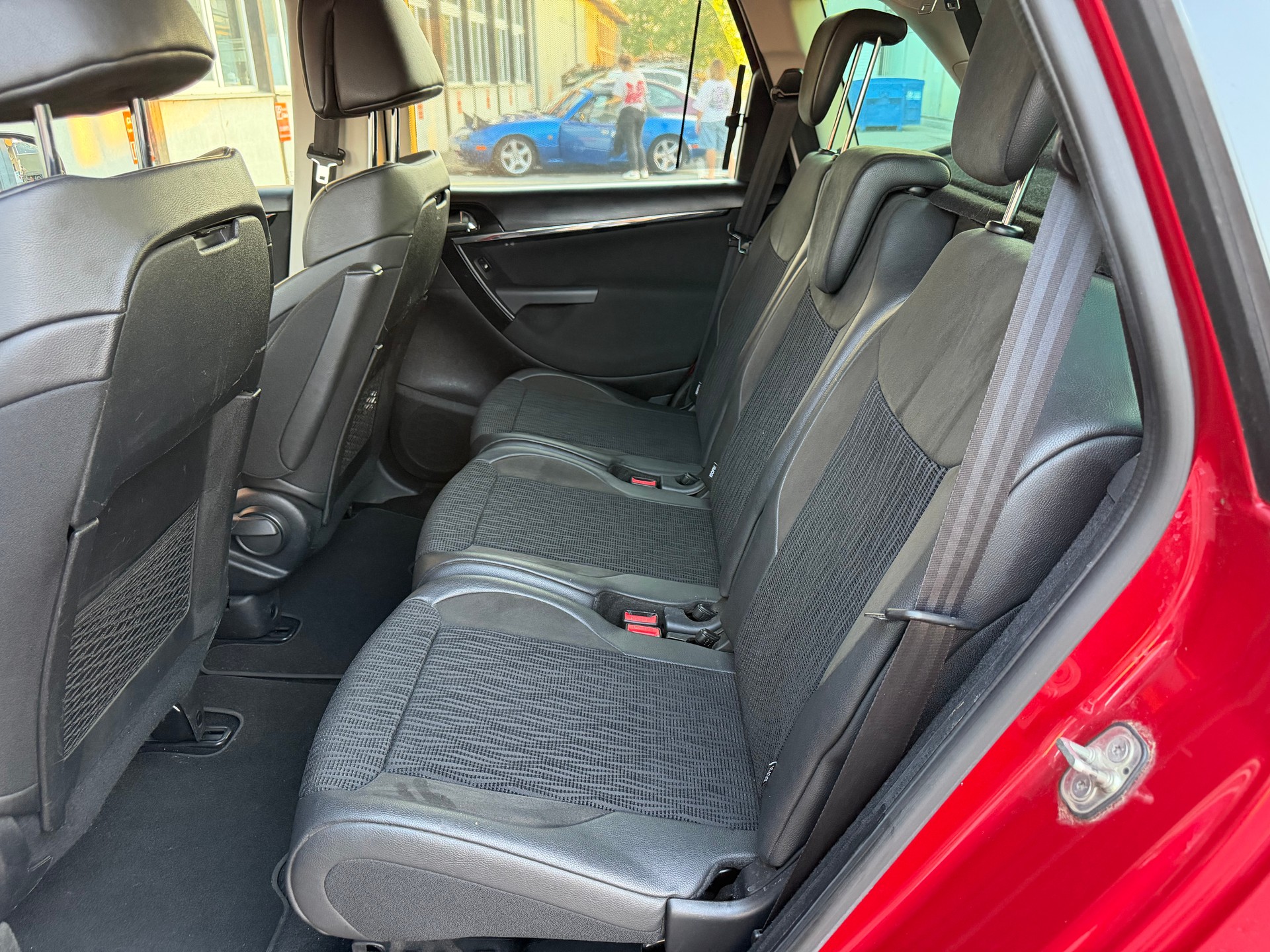 CITROEN C4 Picasso 1.6i 16V THP Séduction EGS6-image-7