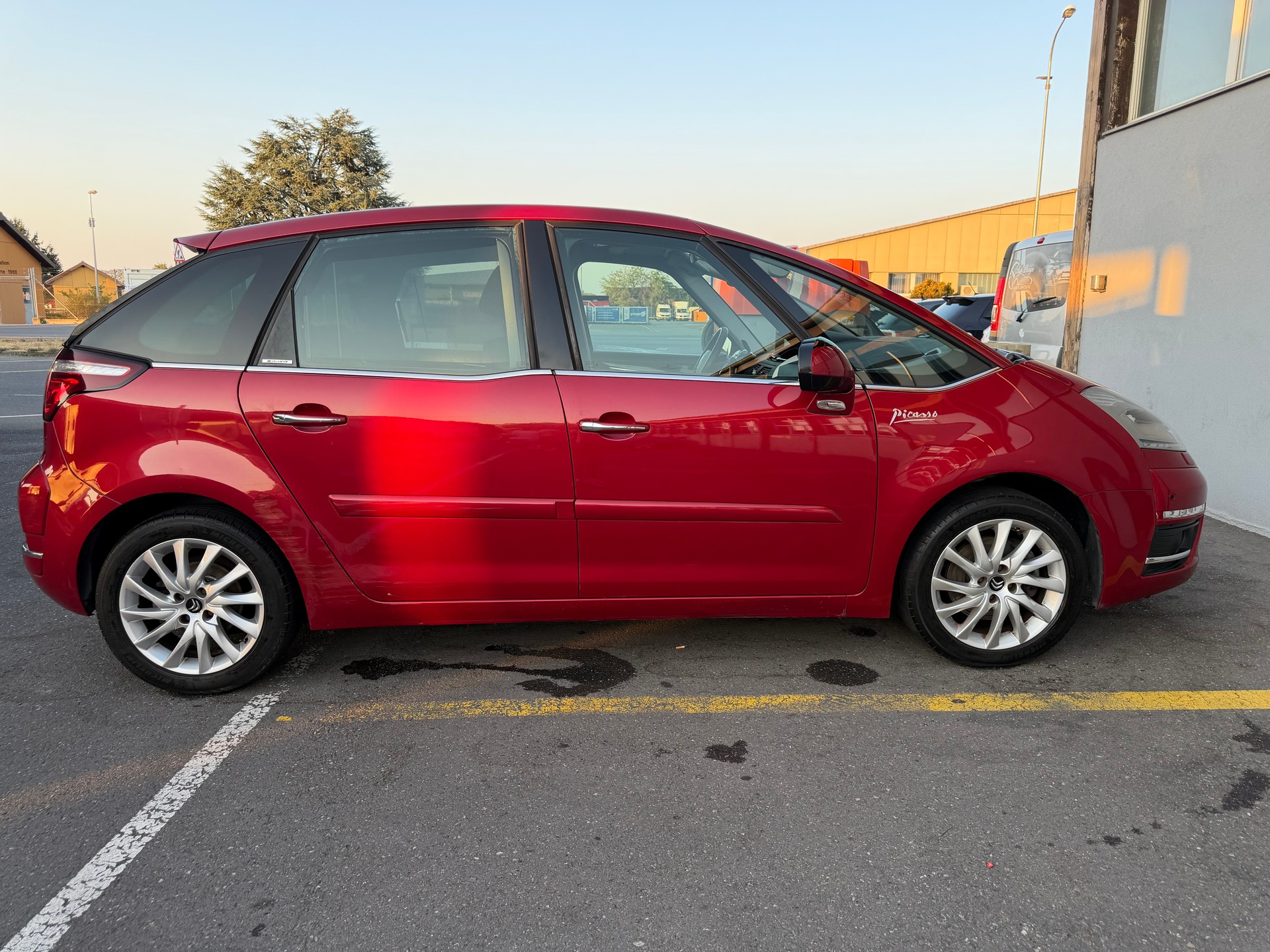 CITROEN C4 Picasso 1.6i 16V THP Séduction EGS6-image-6