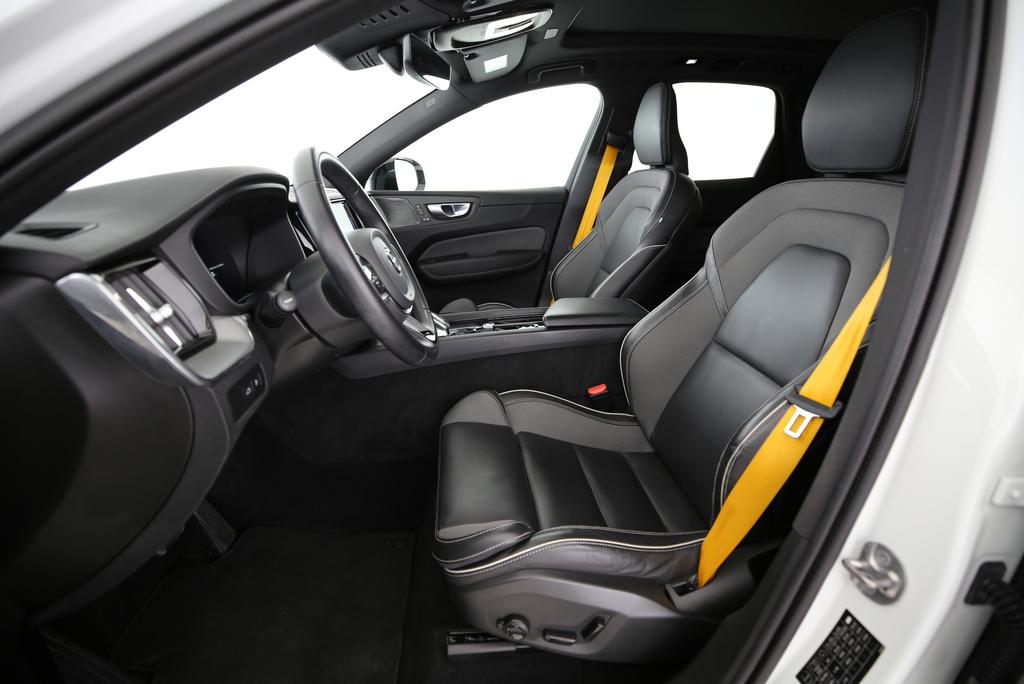 BMW 218i Gran Tourer-image-2