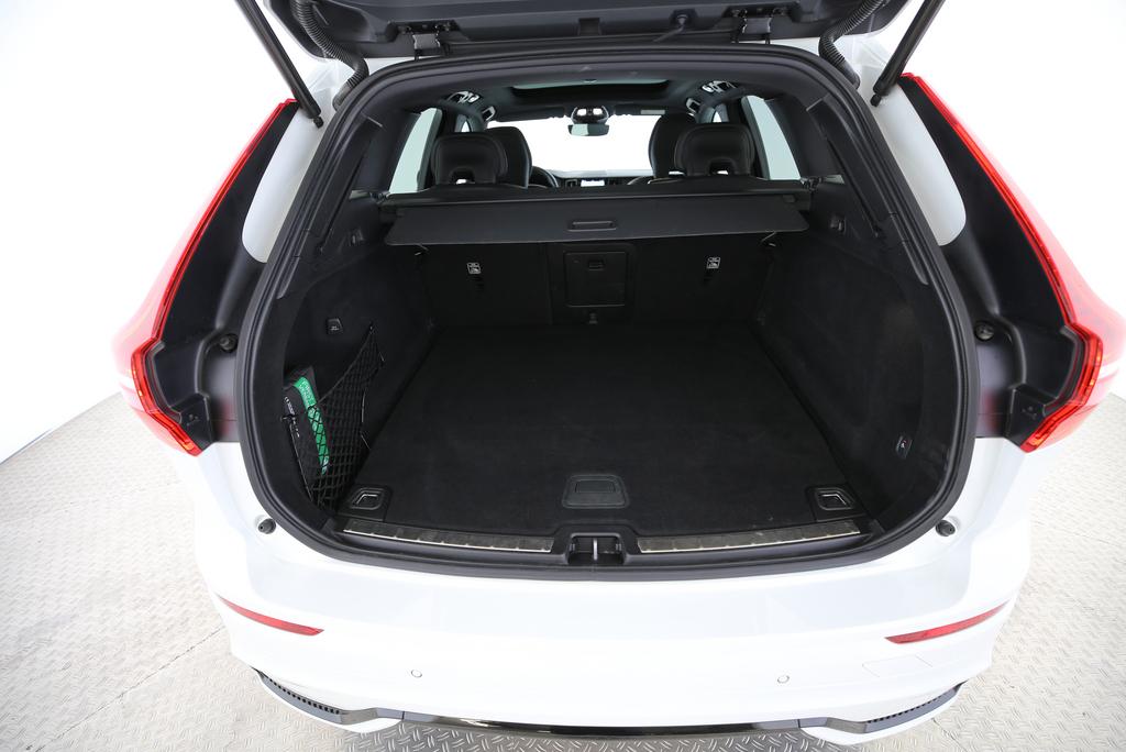 BMW 218i Gran Tourer-image-13
