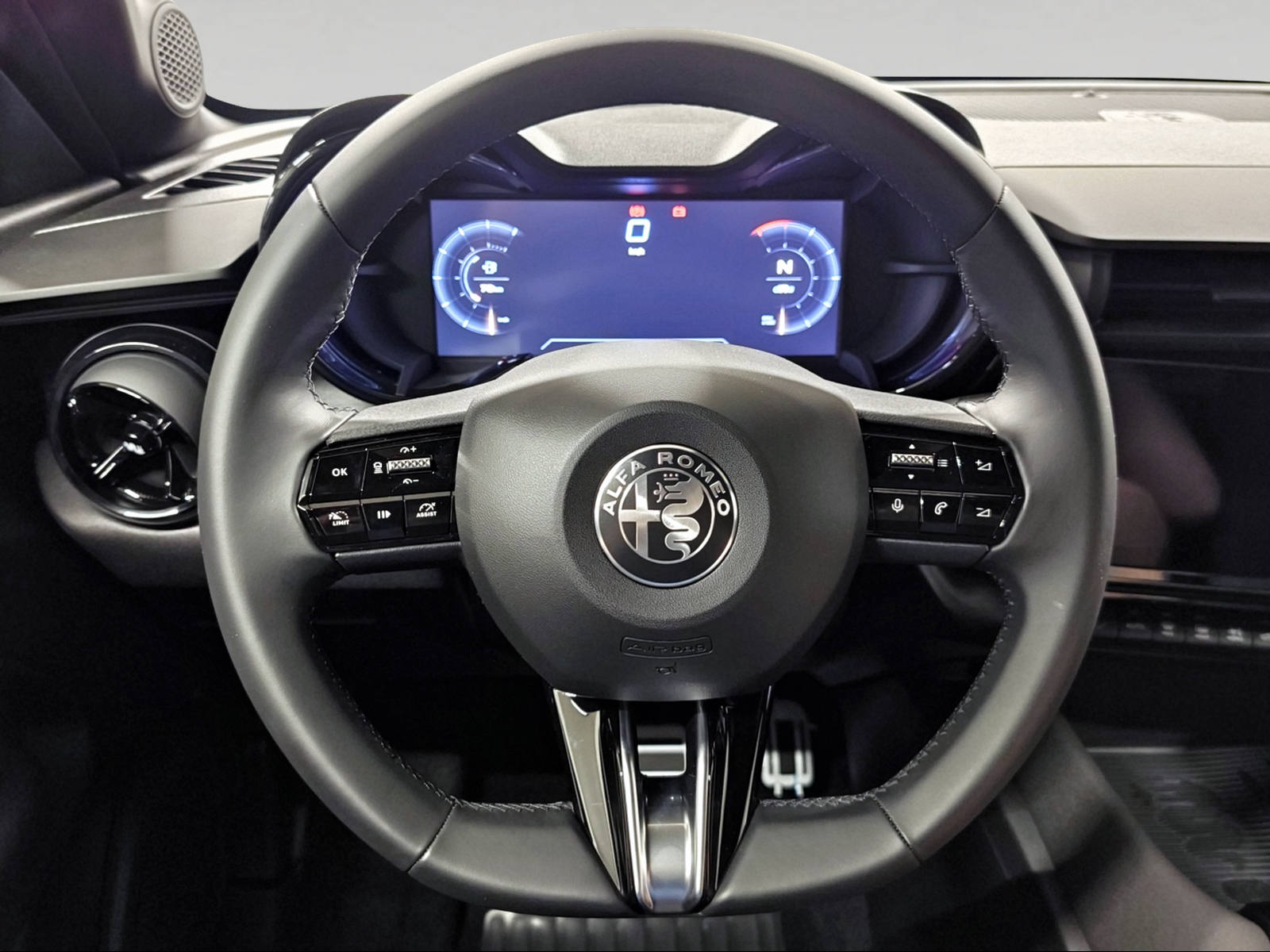 ALFA ROMEO Junior 1.2T MHEV Junior TI Tech DCT6 145 PS-image-8