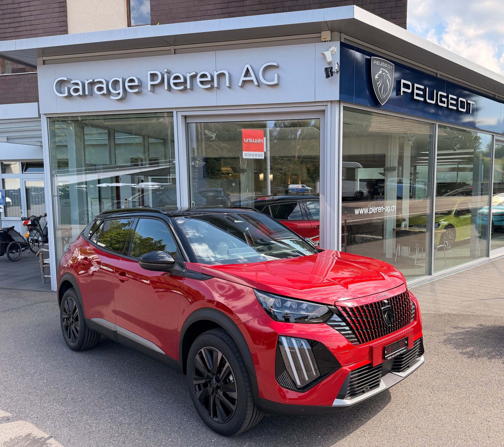 PEUGEOT 2008 1.2 145 MHEV GT Exclusive-image-0