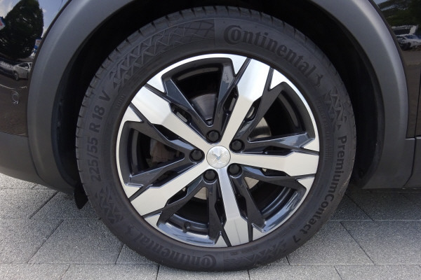 PEUGEOT 3008 2.0 BlueHDi GT-image-14