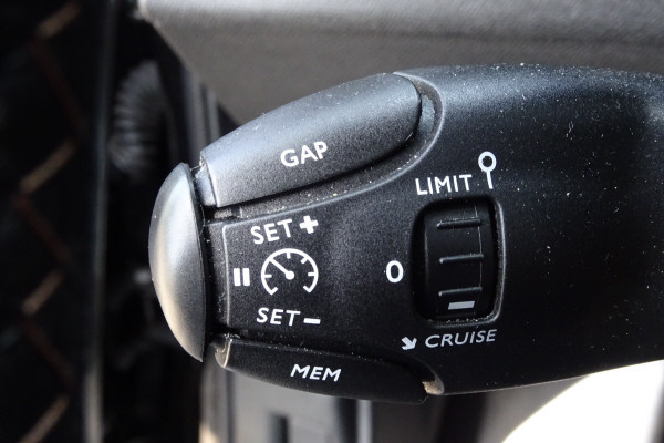 PEUGEOT 3008 2.0 BlueHDi GT-image-7