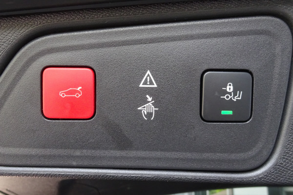 PEUGEOT 3008 2.0 BlueHDi GT-image-11