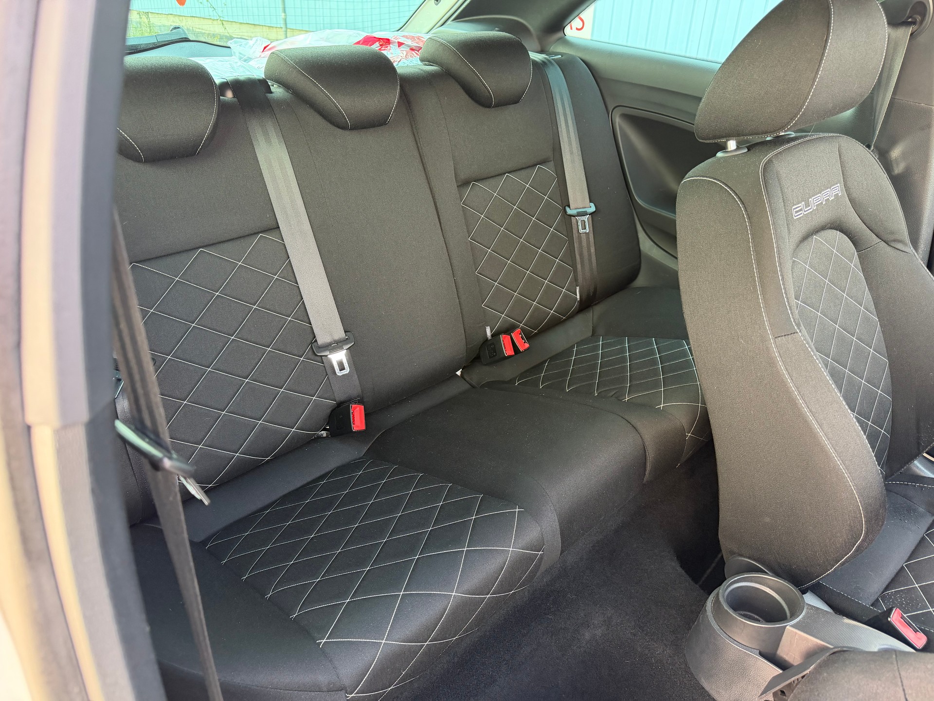 SEAT Ibiza SC 1.4 TSI Cupra DSG-image-10
