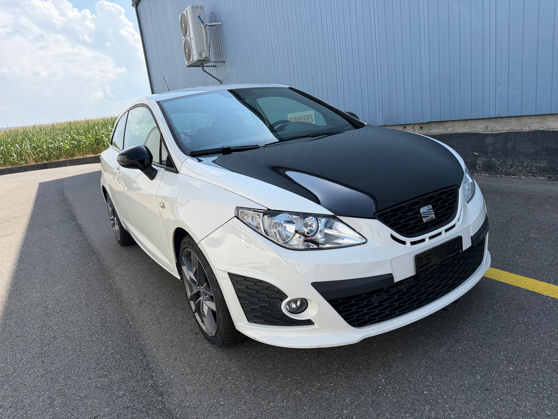 SEAT Ibiza SC 1.4 TSI Cupra DSG-image-1