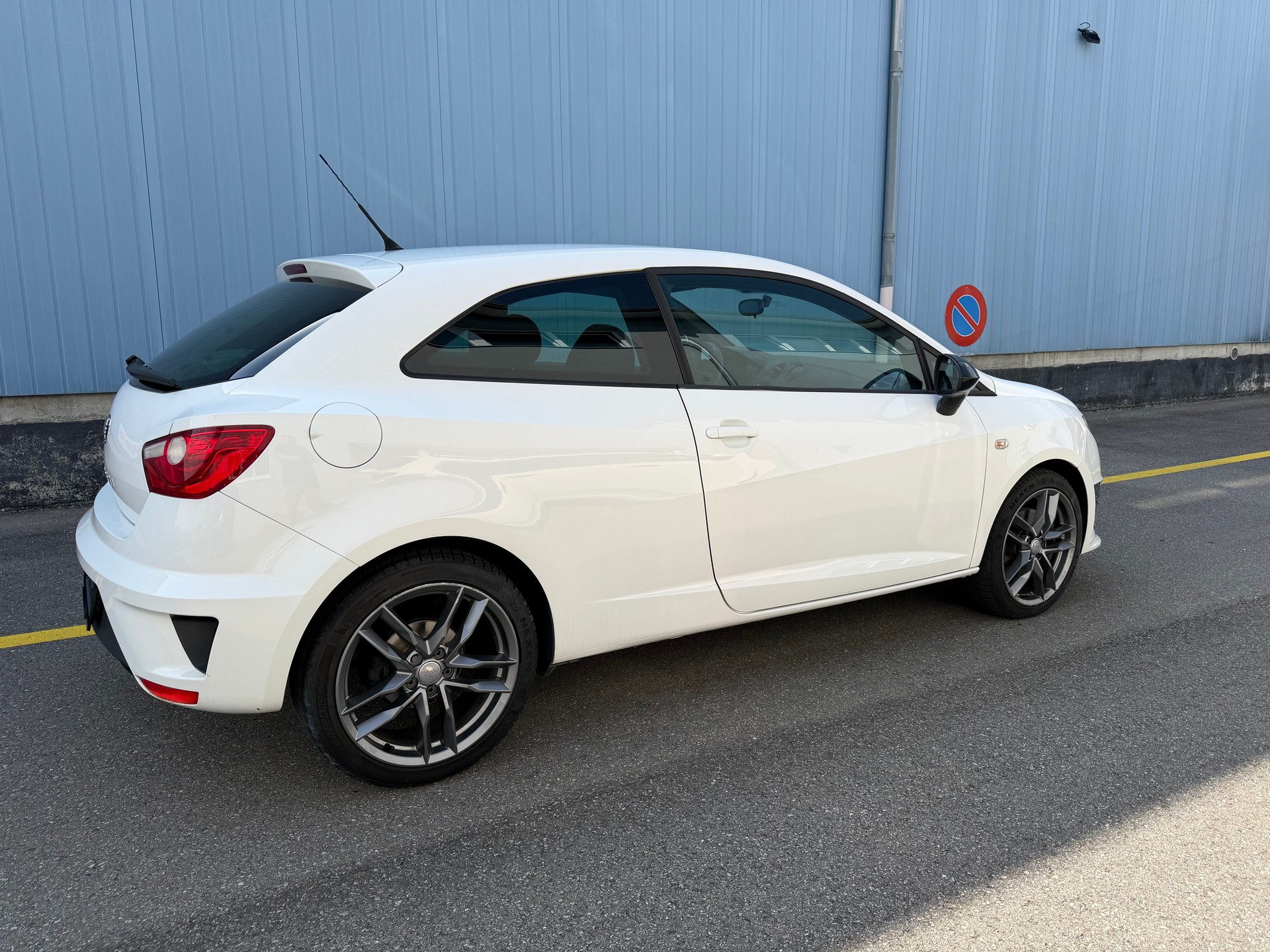 SEAT Ibiza SC 1.4 TSI Cupra DSG-image-6