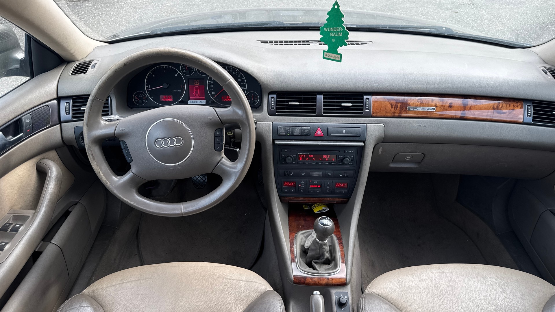 AUDI A6 allroad 2.5TDI quattro-image-22